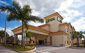 Holiday Inn Express Stuart By Ihg